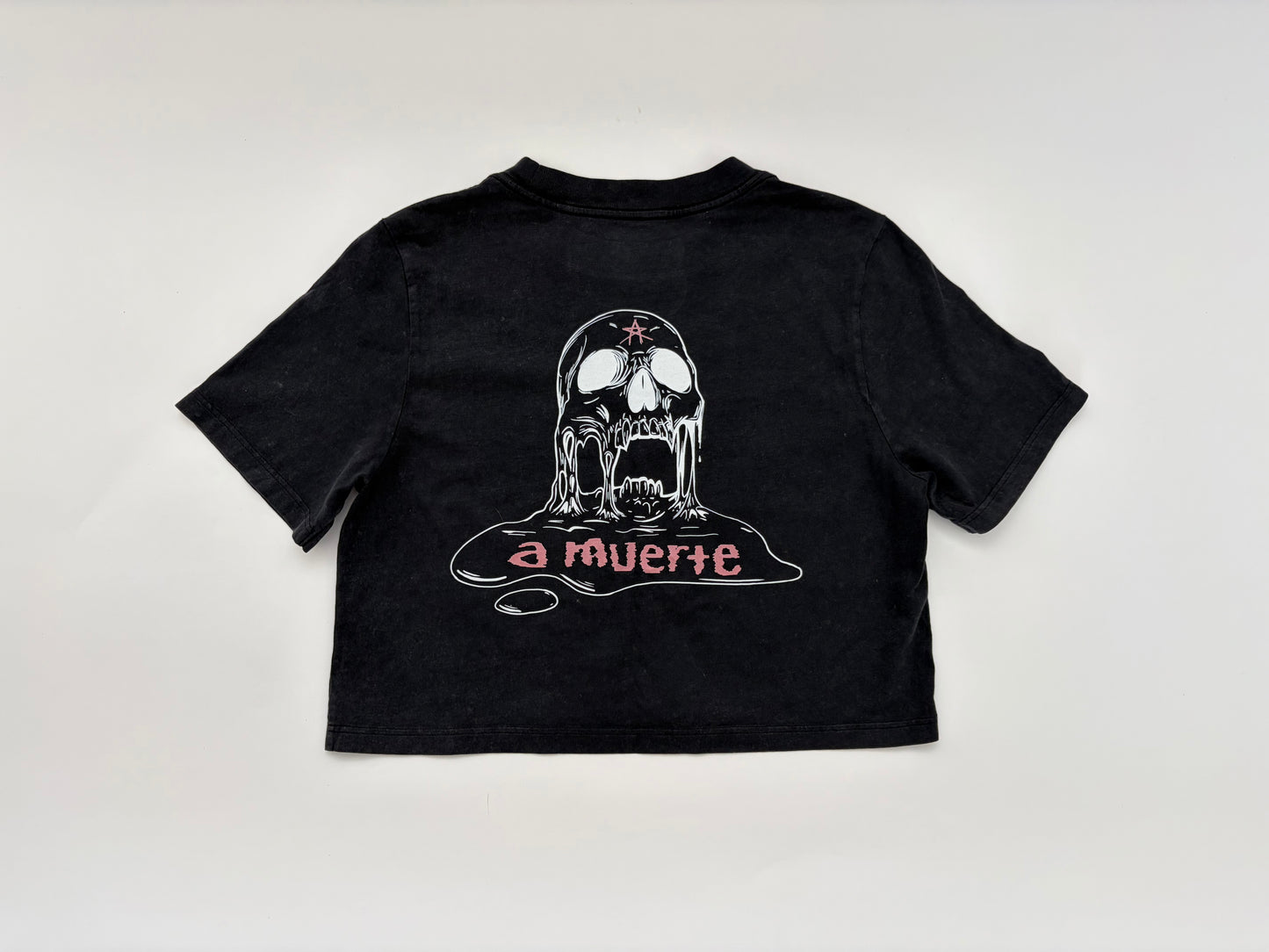 a muerte crop tee